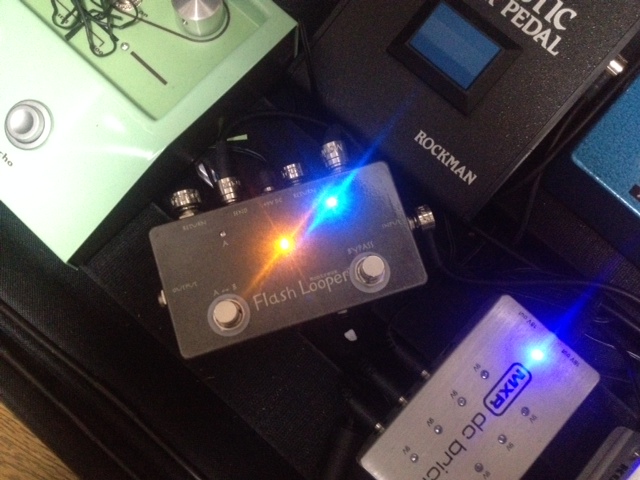 Montreux Retrovibe Flash Looper