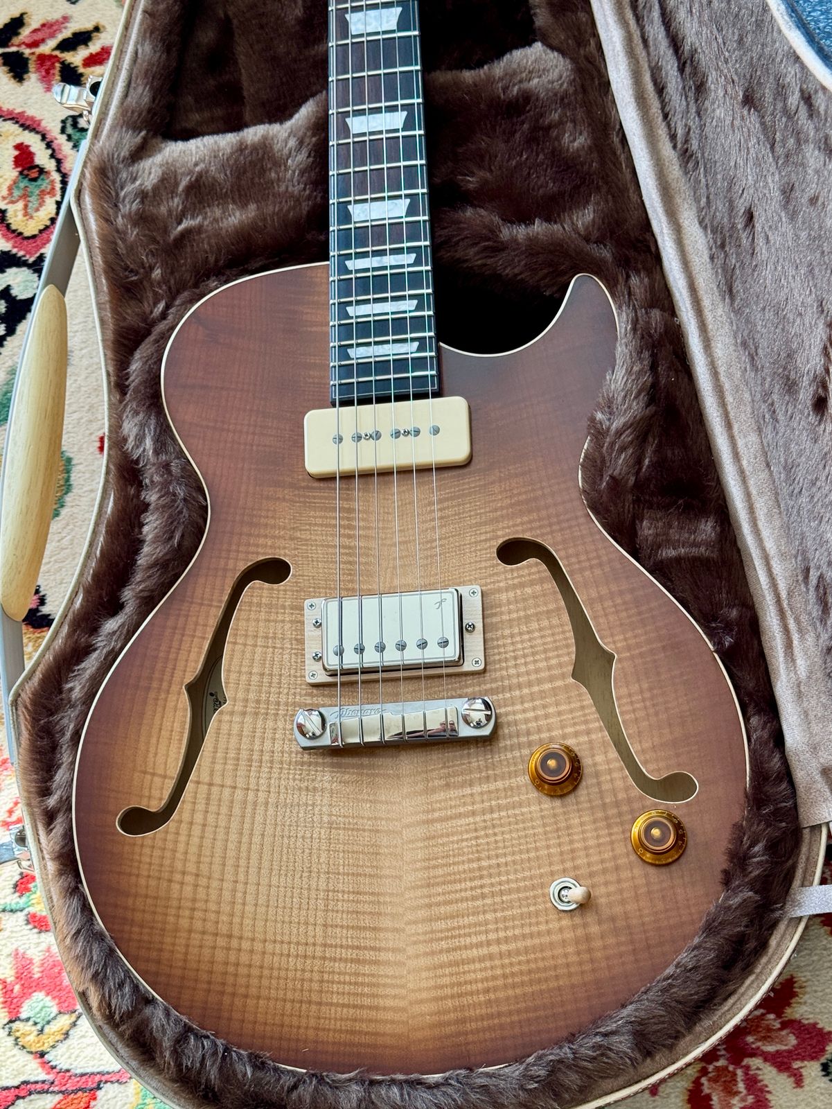 Fibenare Single-Cut Montreux Semi-Hollowbody Rahan