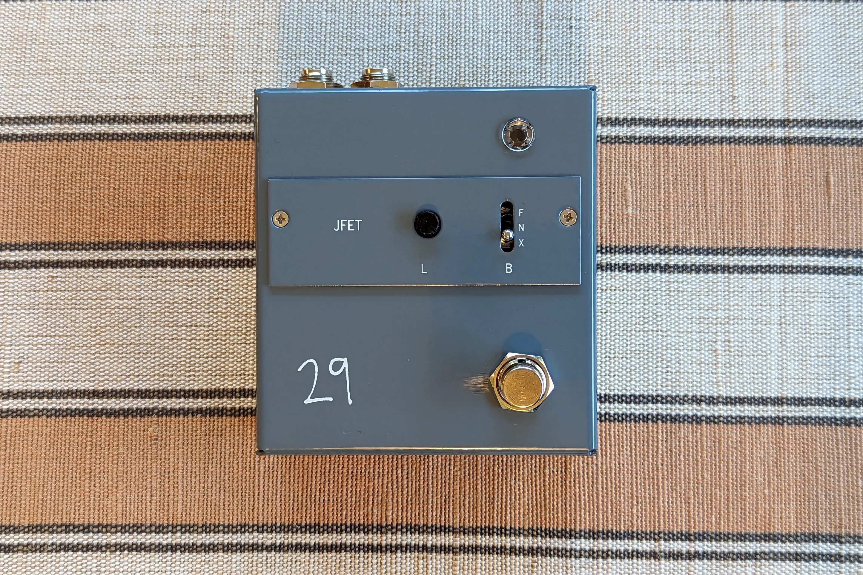 29 Pedals JFET Boost