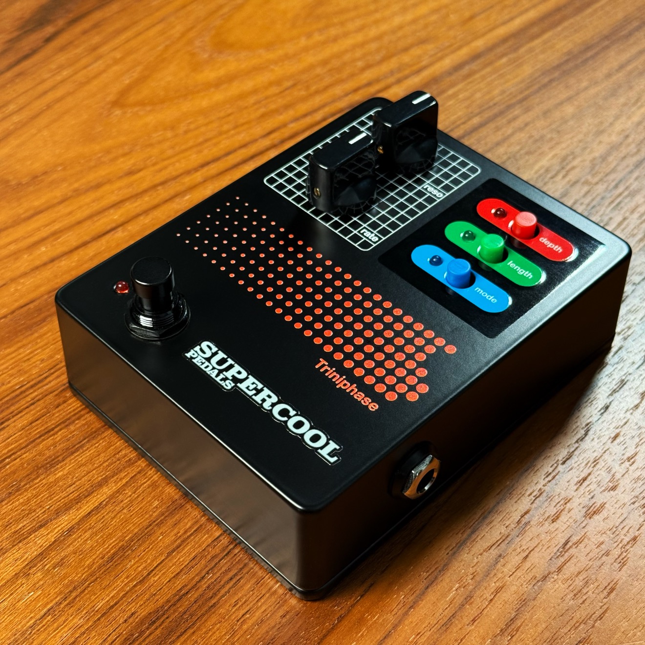 Supercool Pedals The TRINIPHASE