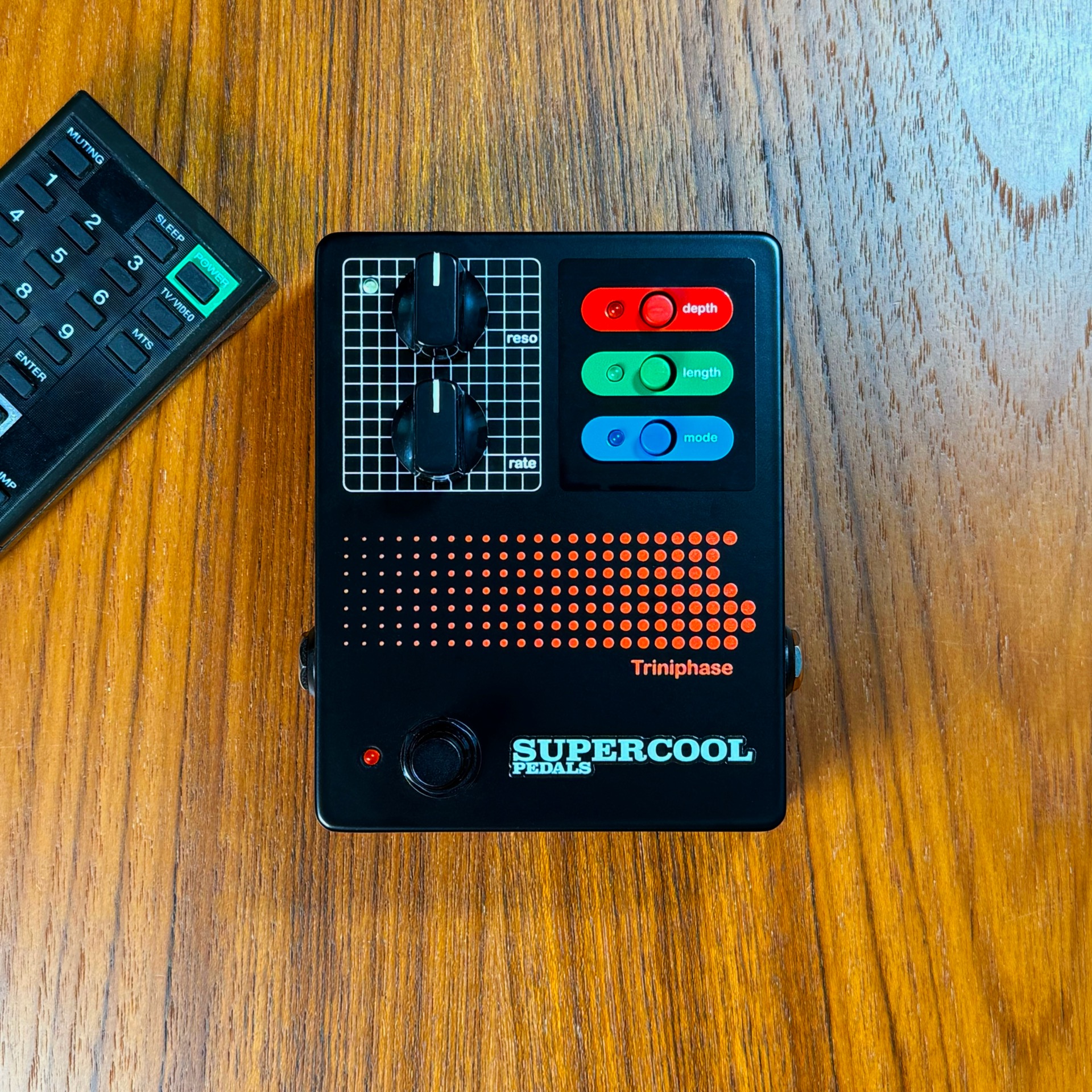 Supercool Pedals The TRINIPHASE