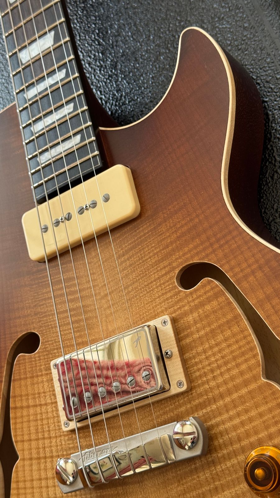 Fibenare Single-Cut Montreux Semi-Hollowbody Rahan