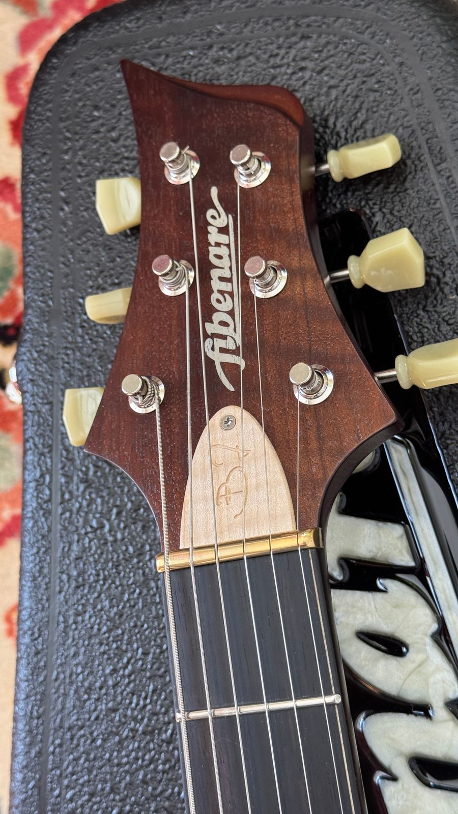 Fibenare Single-Cut Montreux Semi-Hollowbody Rahan