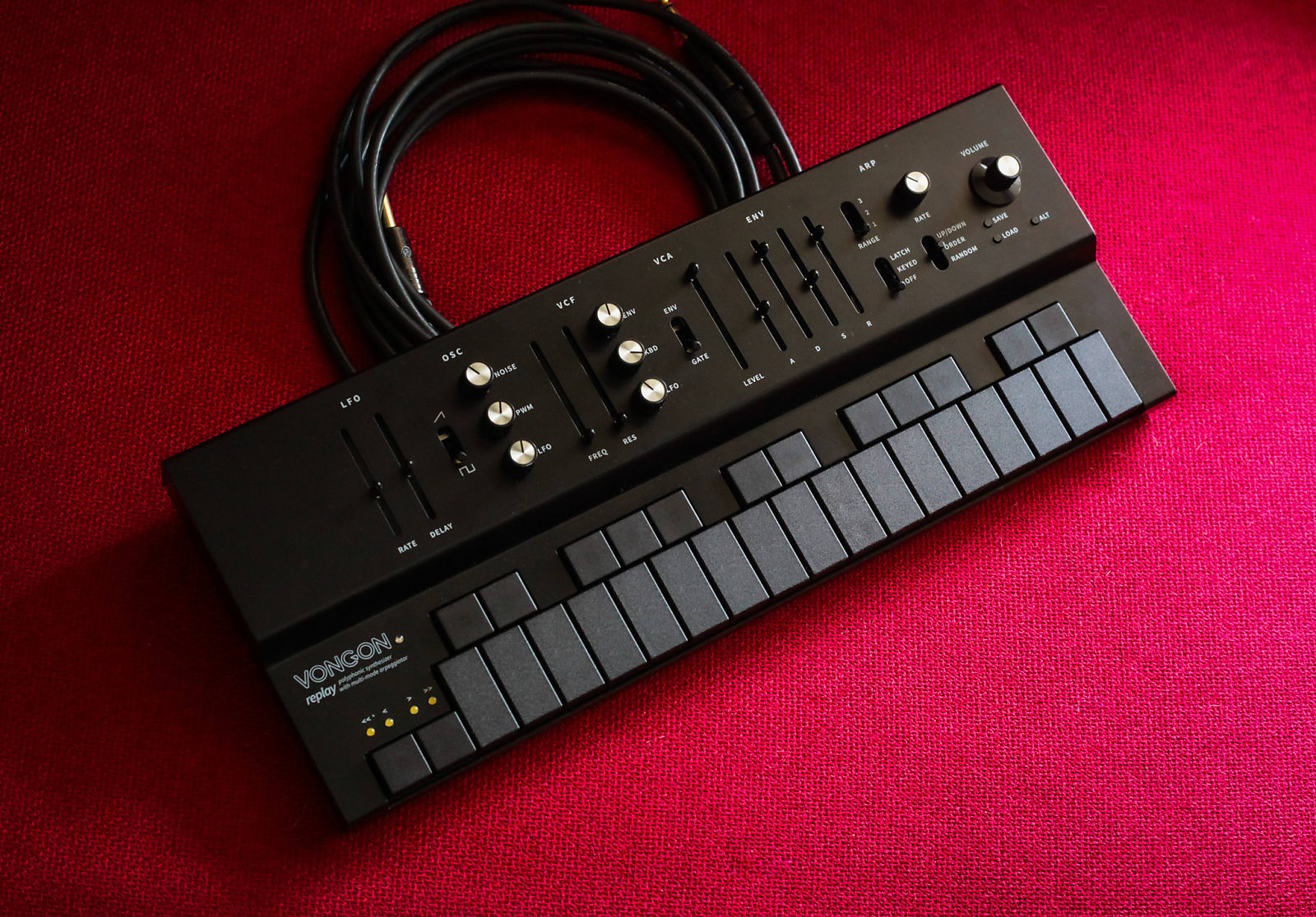 VONGON Replay polyphonic synthesizer with multi-mode arpeggiator