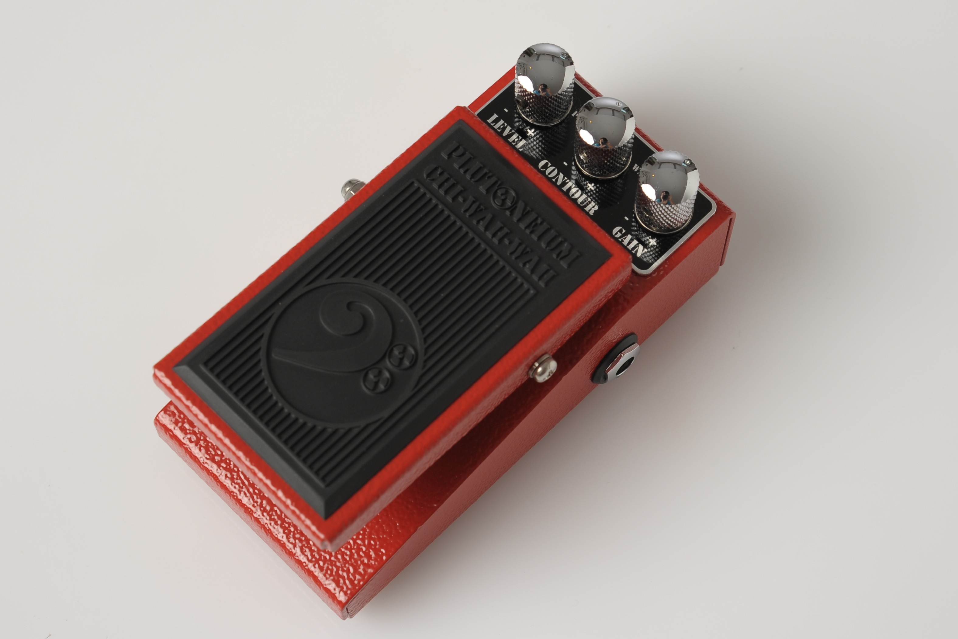Plutoneium Chi-Wah-Wah Bass
